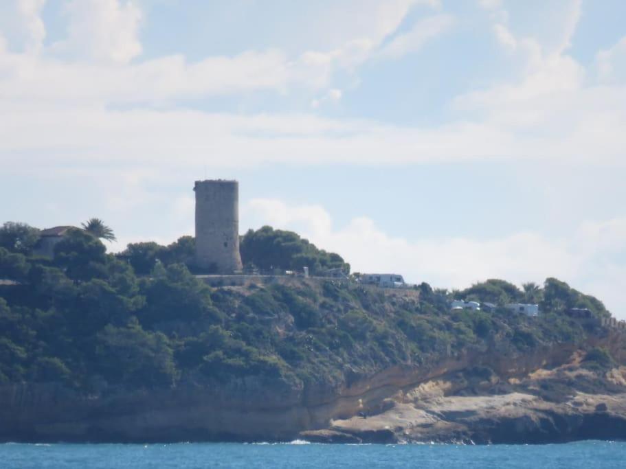 Coqueto Alojamiento Con Banera De Hidromasaje Apartamento Tarragona Exterior foto