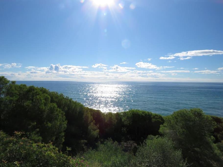 Coqueto Alojamiento Con Banera De Hidromasaje Apartamento Tarragona Exterior foto