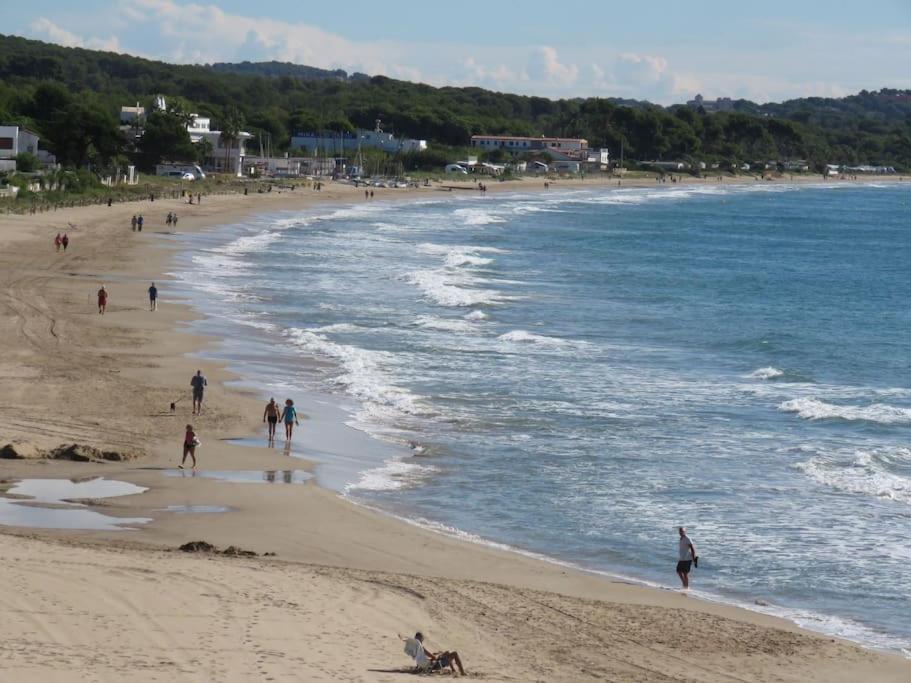 Coqueto Alojamiento Con Banera De Hidromasaje Apartamento Tarragona Exterior foto
