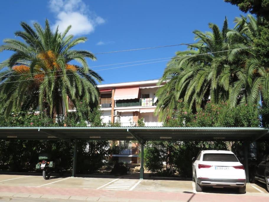 Coqueto Alojamiento Con Banera De Hidromasaje Apartamento Tarragona Exterior foto