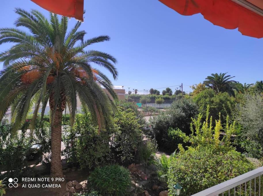 Coqueto Alojamiento Con Banera De Hidromasaje Apartamento Tarragona Exterior foto