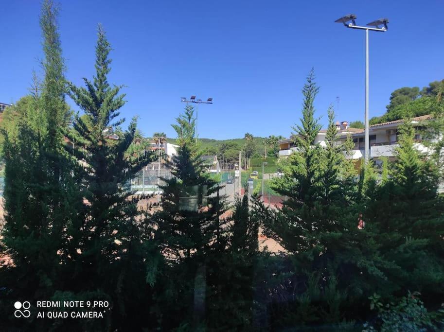 Coqueto Alojamiento Con Banera De Hidromasaje Apartamento Tarragona Exterior foto